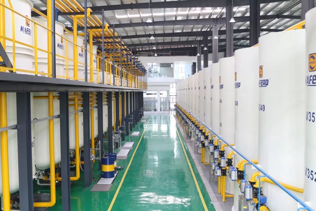 哈弗润滑油 十年专注铸就信赖，智慧4.0工厂为卓越品牌保驾护航
